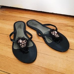 Simply Vera Vera Wang Flip Flops